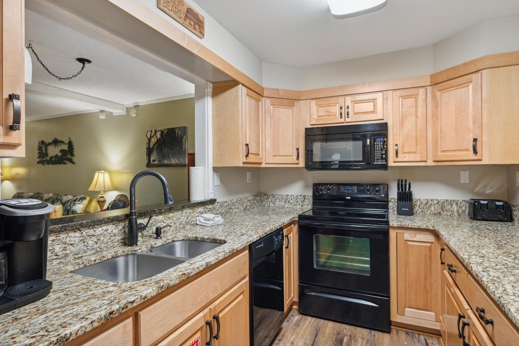 Obear Mountain Is A Newly Updated Condo In Chalet Village Of Gatlinburg! Exterior foto